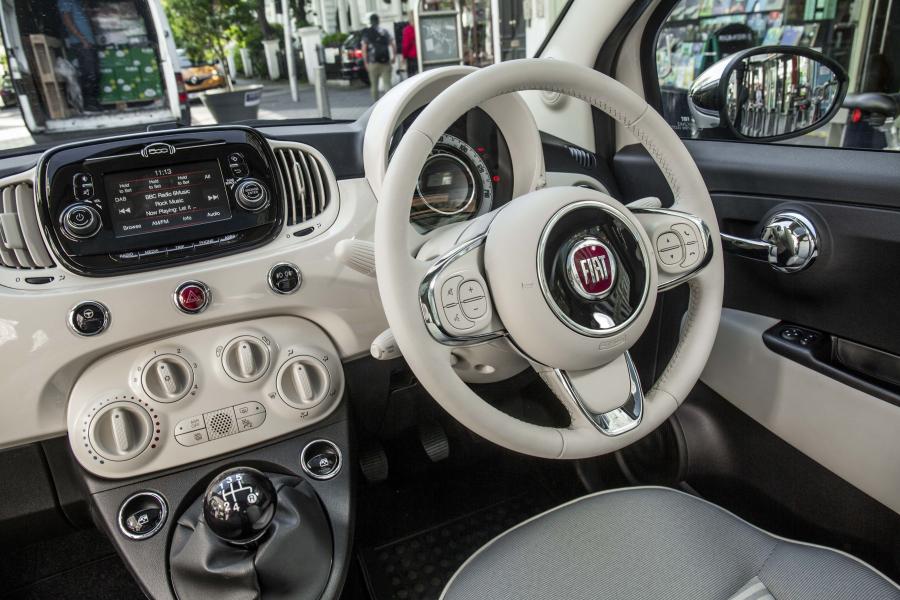 Панель приборов Fiat 500 Collezione (312) 2018 года  (UK) (фото 14 из 40)